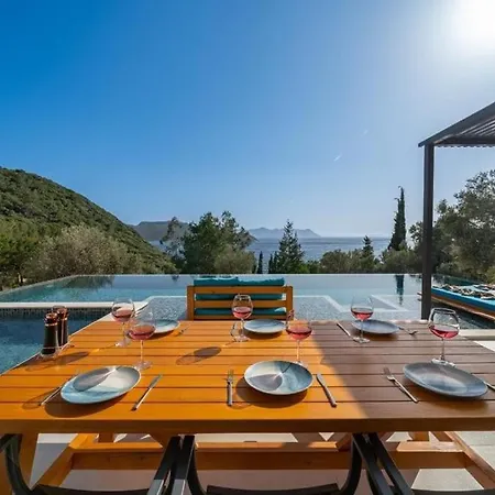 Siren, Female Housekeeper Villa *